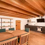 Schloss Friedberg Retreat - Wohnen Am Schloss Apartment